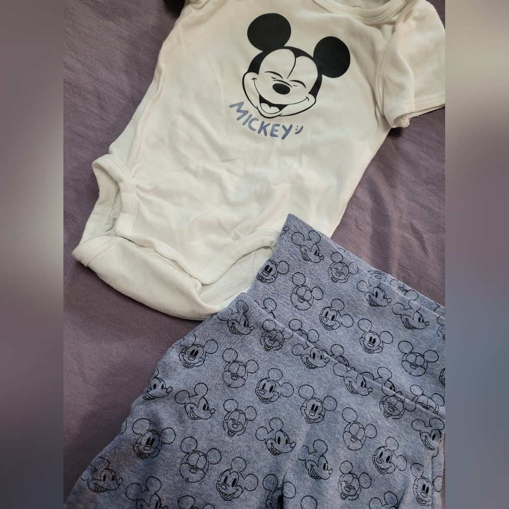 ✨️3/$25✨️ Mickey Mouse Baby Onesie and Pants Set